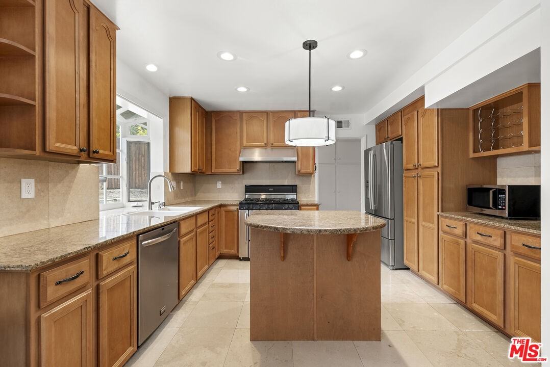 8309 Denise Ln #8309 - Photo 7 of 25