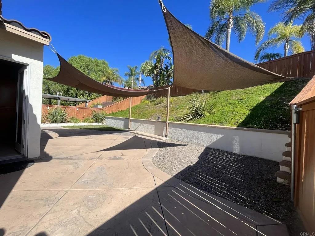 593 Oak Place #593 - Photo 2 of 15