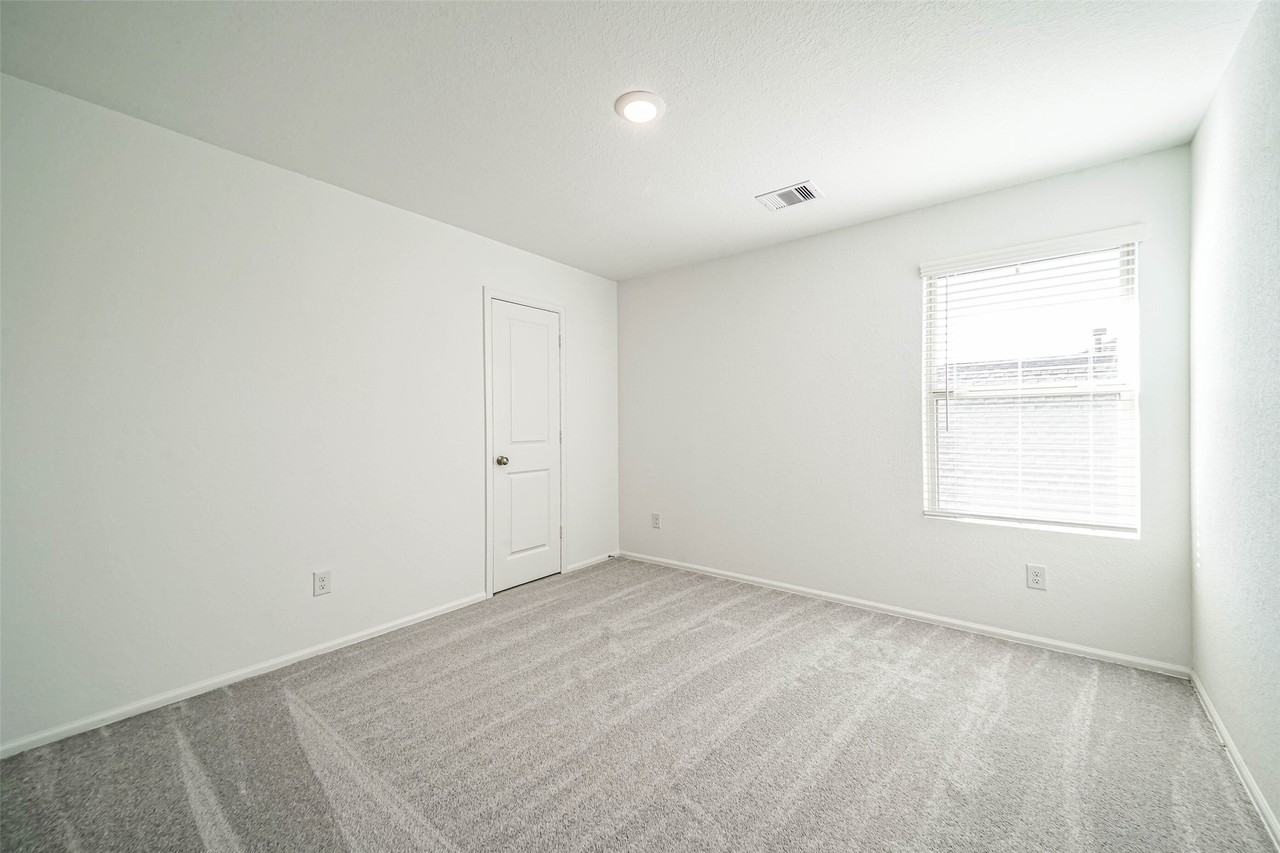 2118 Fisher Bend Dr #2118 - Photo 2 of 37