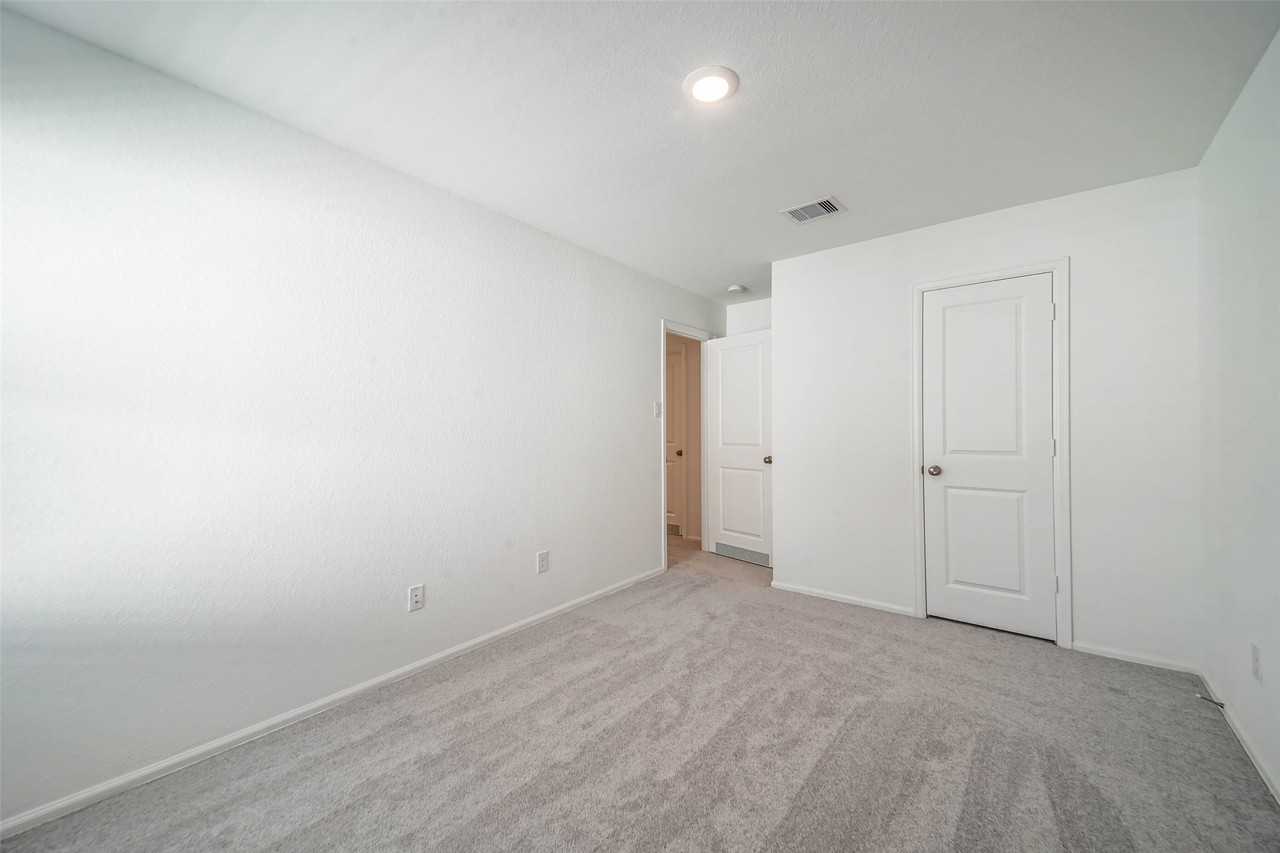 2118 Fisher Bend Dr #2118 - Photo 6 of 37