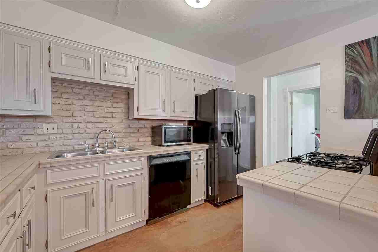 6018 Berendo St #6018 - Photo 4 of 19