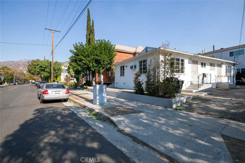 347 Dryden Street #347B - Photo 3 of 17