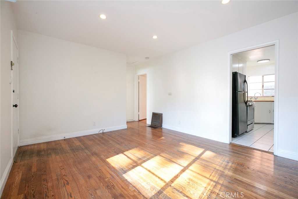 347 Dryden Street #347B - Photo 5 of 17