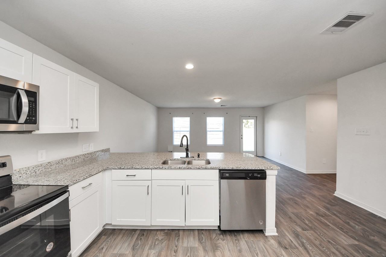 164 Goldenrod Road #164 - Photo 2 of 33