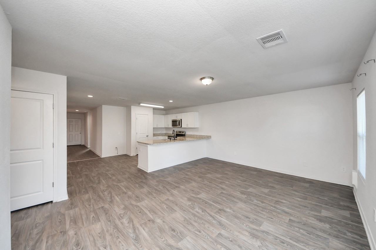 164 Goldenrod Road #164 - Photo 7 of 33