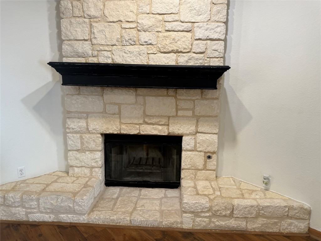 808 Sunflower Drive #808 - Photo 3 of 36