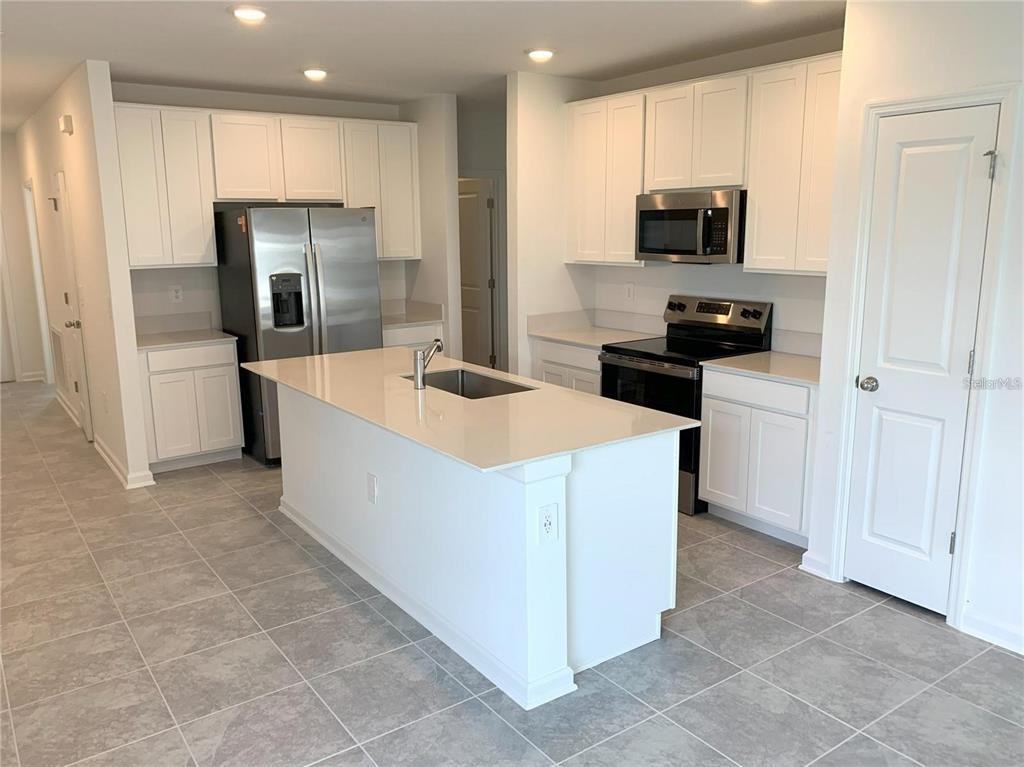 1926 Niagra Dr #1926 - Photo 5 of 19