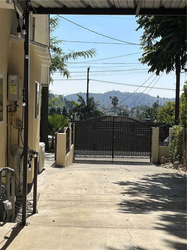 5929 Weaver Lane #5929 - Photo 2 of 13