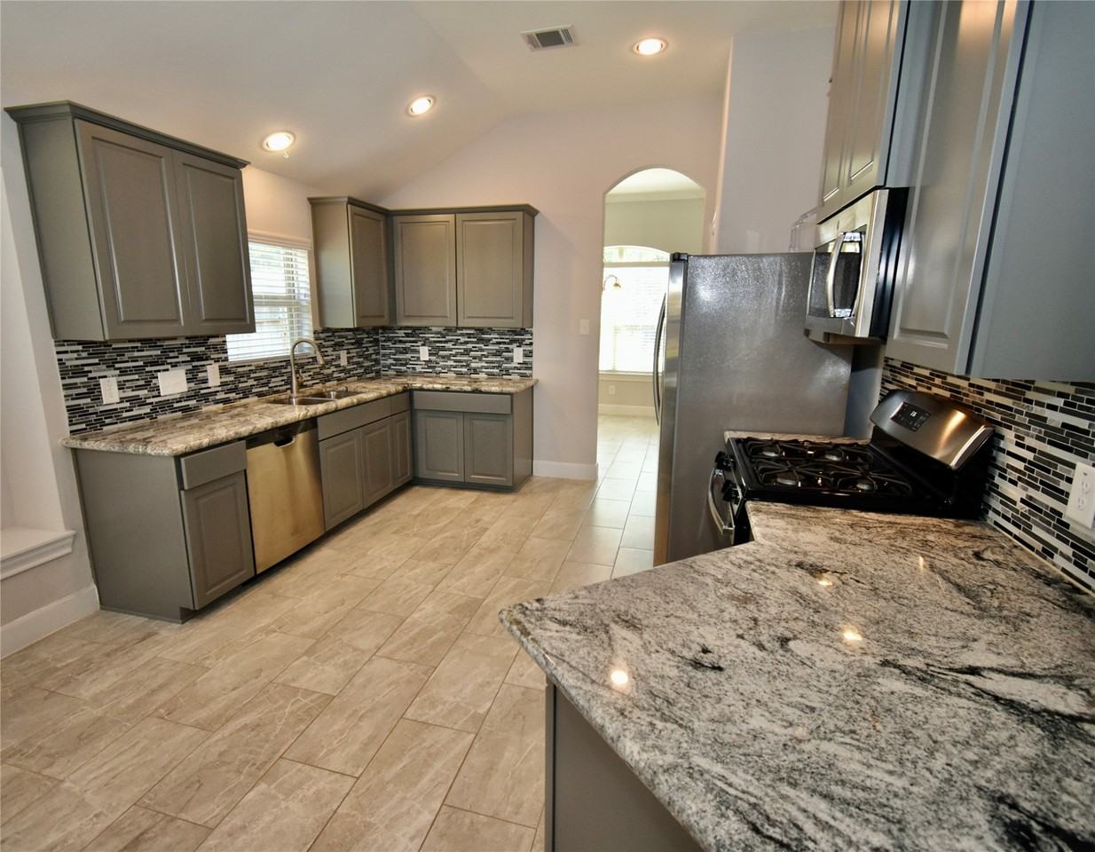 18226 Willow Edge Dr #18226 - Photo 2 of 15