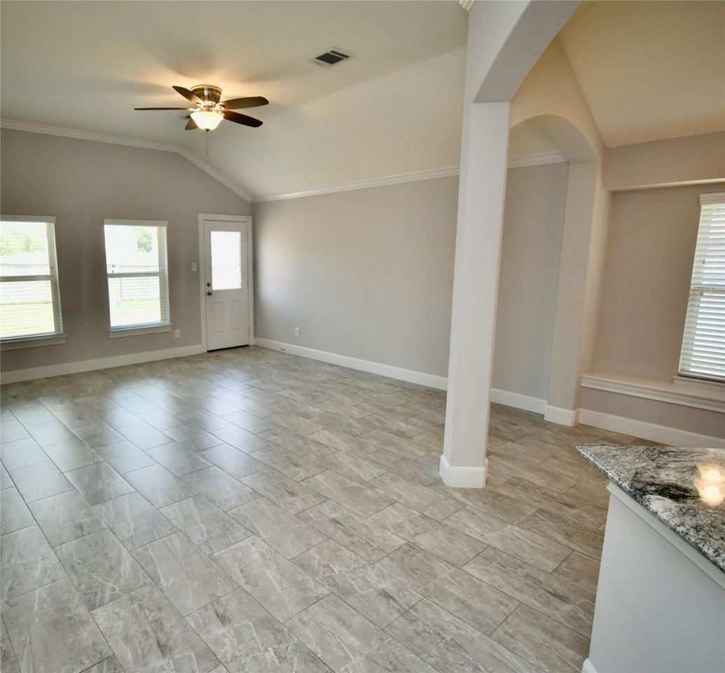 18226 Willow Edge Dr #18226 - Photo 7 of 15