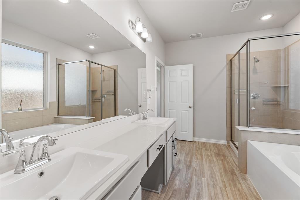 1404 Hickory Woods Way #1404