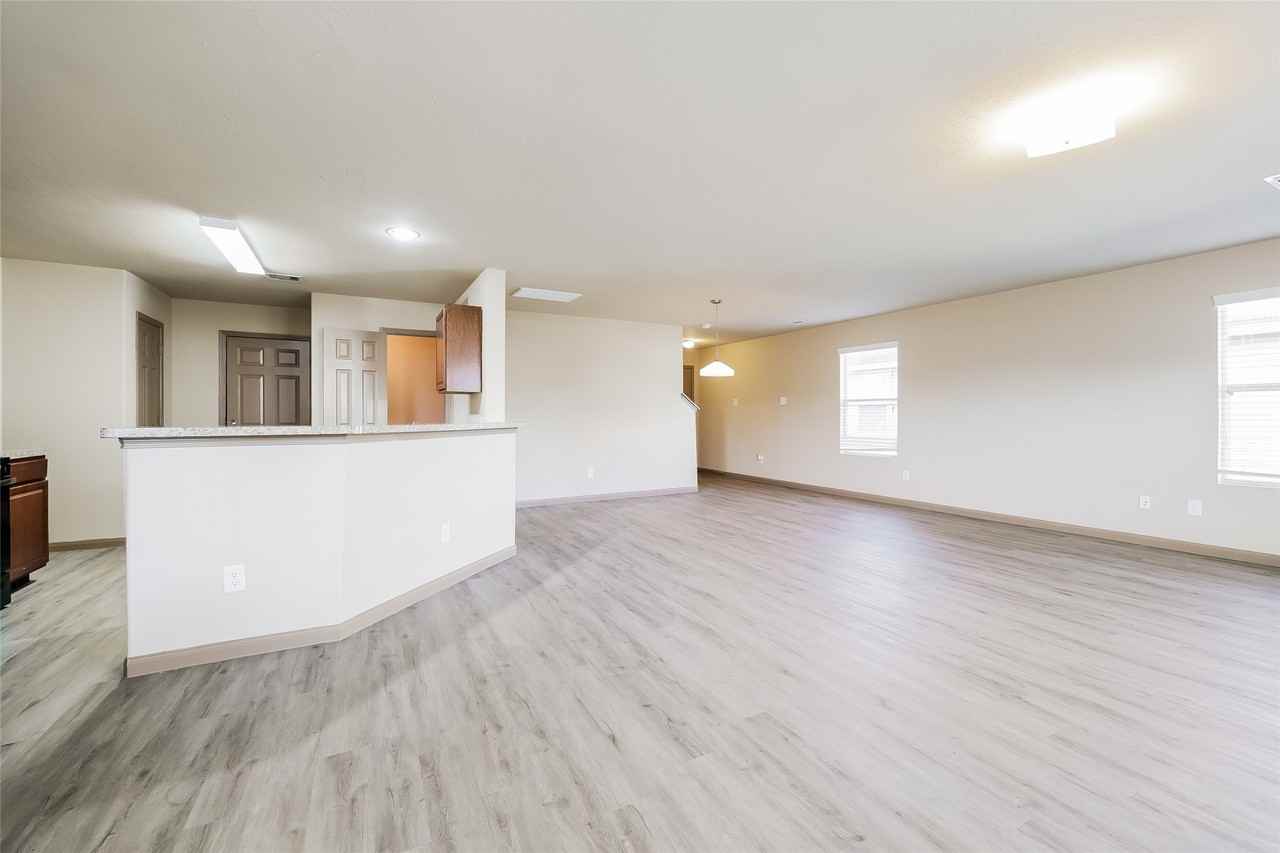 2422 W Werrington Way #2422 - Photo 3 of 13