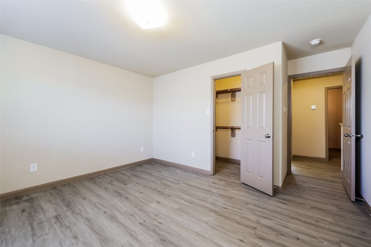 2422 W Werrington Way #2422 - Photo 7 of 13