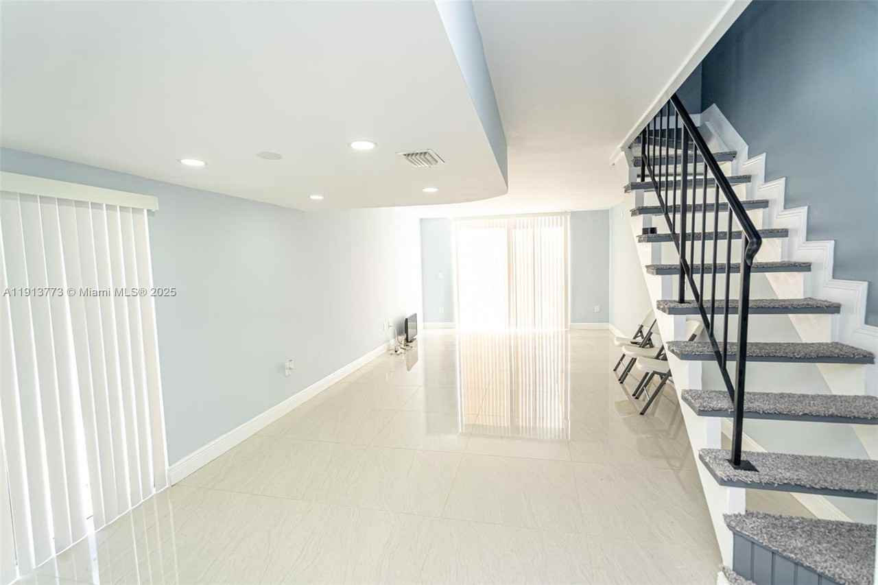 1070 West 43rd Place #1070-38 - Photo 6 of 46