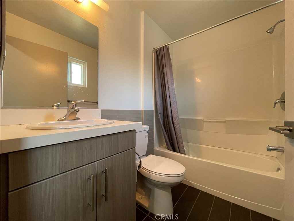 422 Third Street #422B - Photo 2 of 15