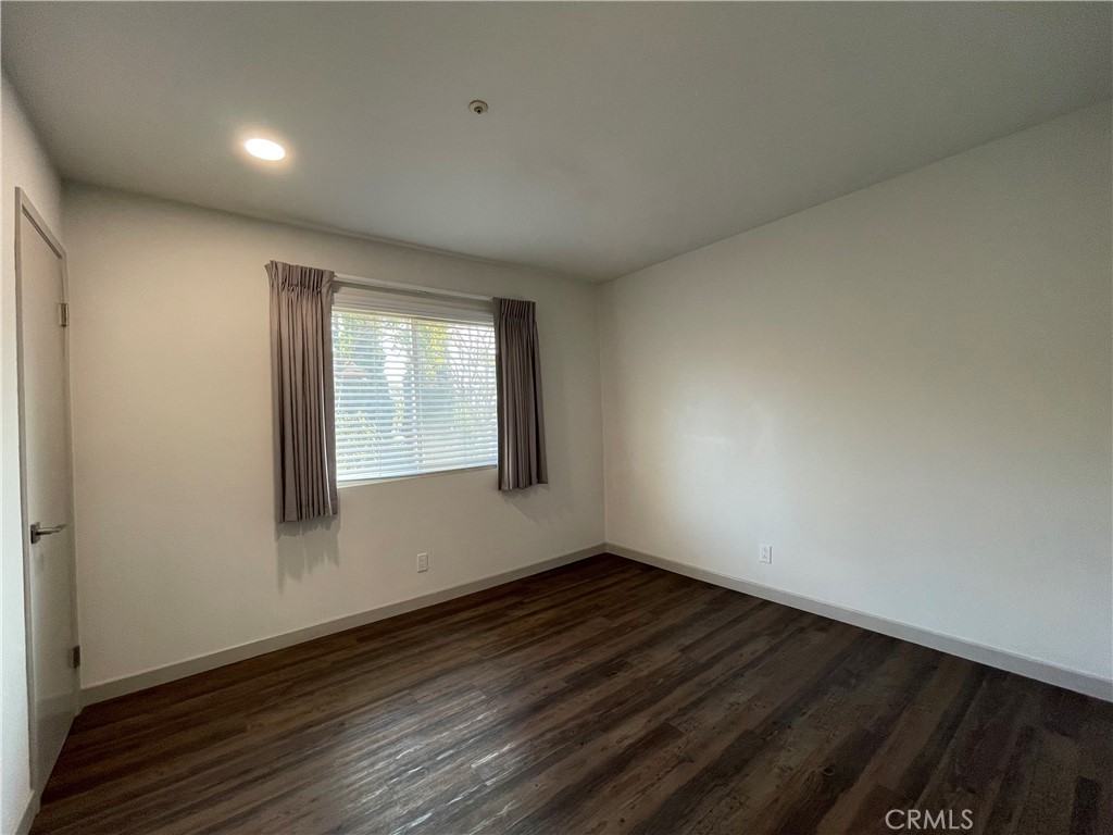 422 Third Street #422B - Photo 3 of 15