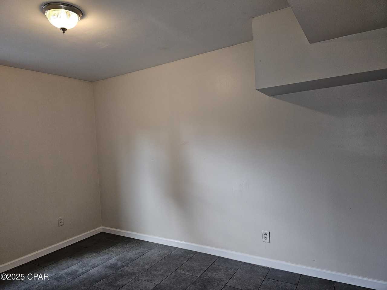 705 Satsuma Ave #705 - Photo 7 of 14