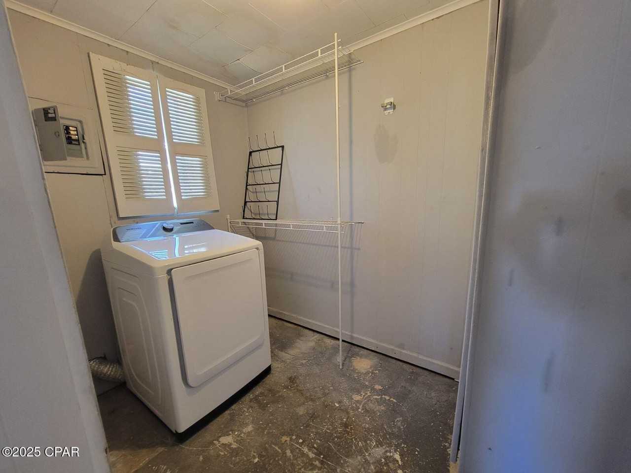 1405 West 13th Street #1405 - Photo 2 of 17