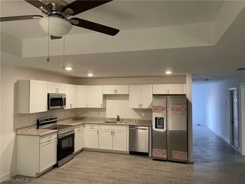 710 708/710 Hightower Ave S - Photo 7 of 17