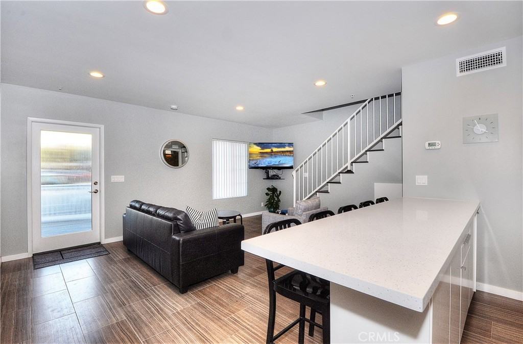 314 N Ola Vis #314 - Photo 4 of 20