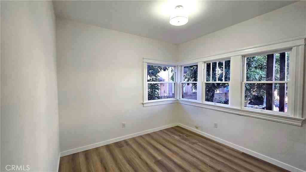 1034 Beacon Ave #1034-1034 - Photo 6 of 9