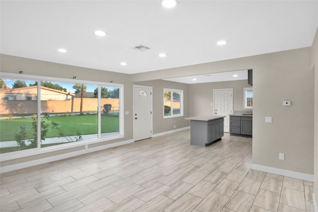 5522 Silver Drive #5522 - Photo 2 of 20