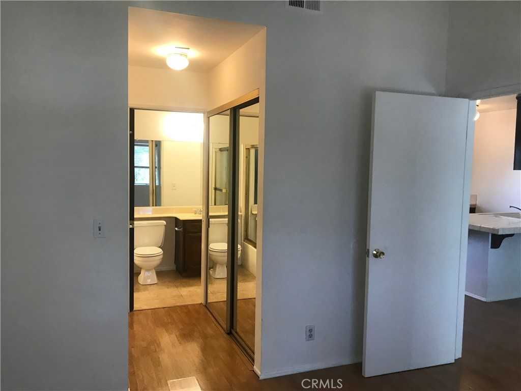 7125 Shoup Ave #7125-201 - Photo 5 of 16