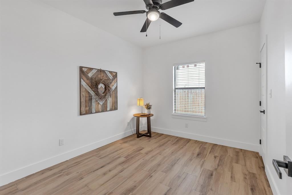 2111 Wright St #2111B - Photo 2 of 25