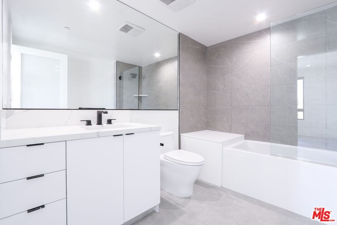 11800 Courtleigh Drive #11800-305 - Photo 3 of 18