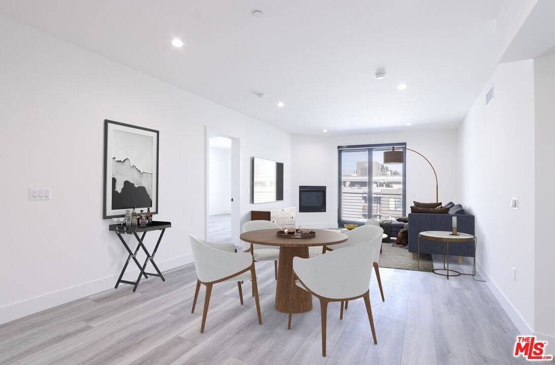 11800 Courtleigh Drive #11800-305 - Photo 6 of 18