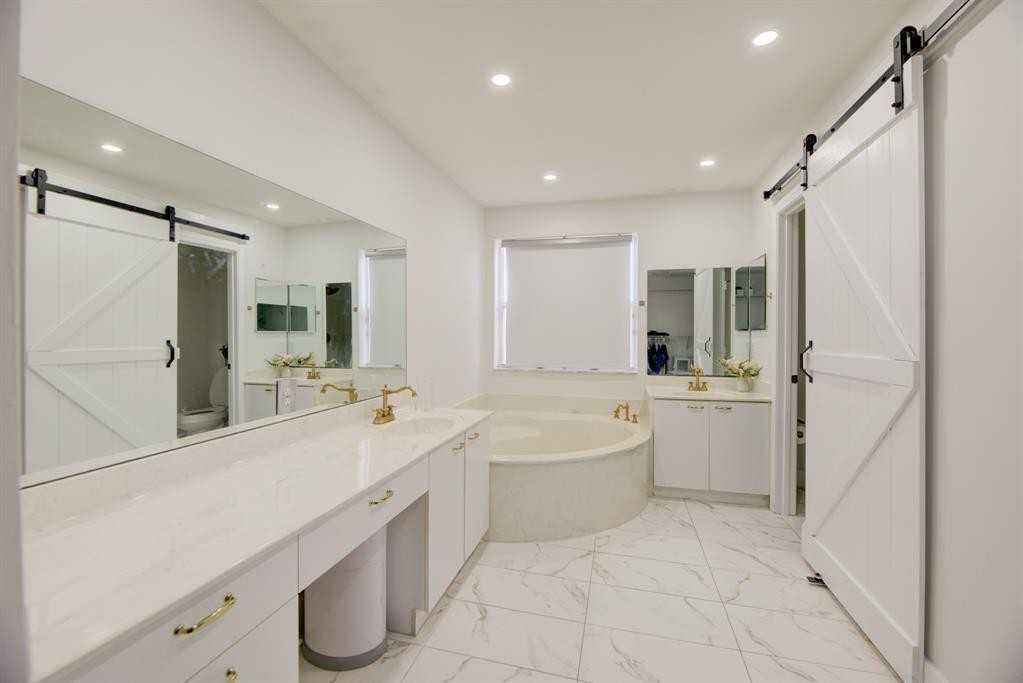 724 Nw 155th Ter #724 - Photo 3 of 46