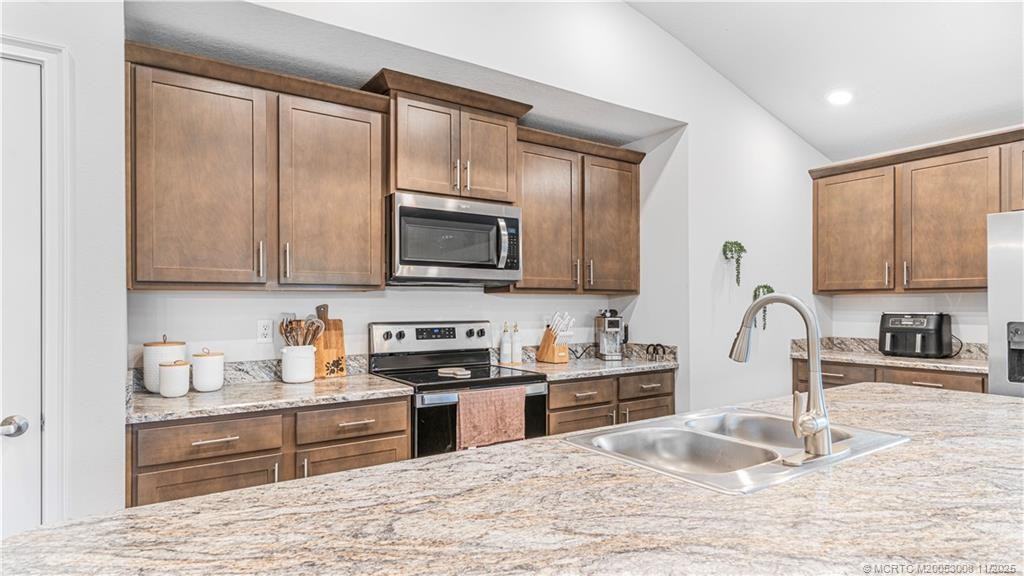 5208 Manciano St #5208 - Photo 3 of 38