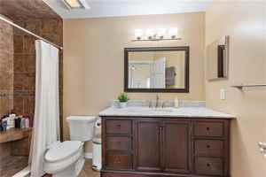 featured image of 3662 Chatham Dr #3662