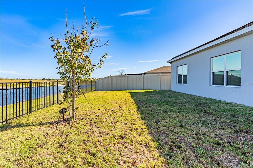 5920 Catamaran Ave #5920 - Photo 7 of 30