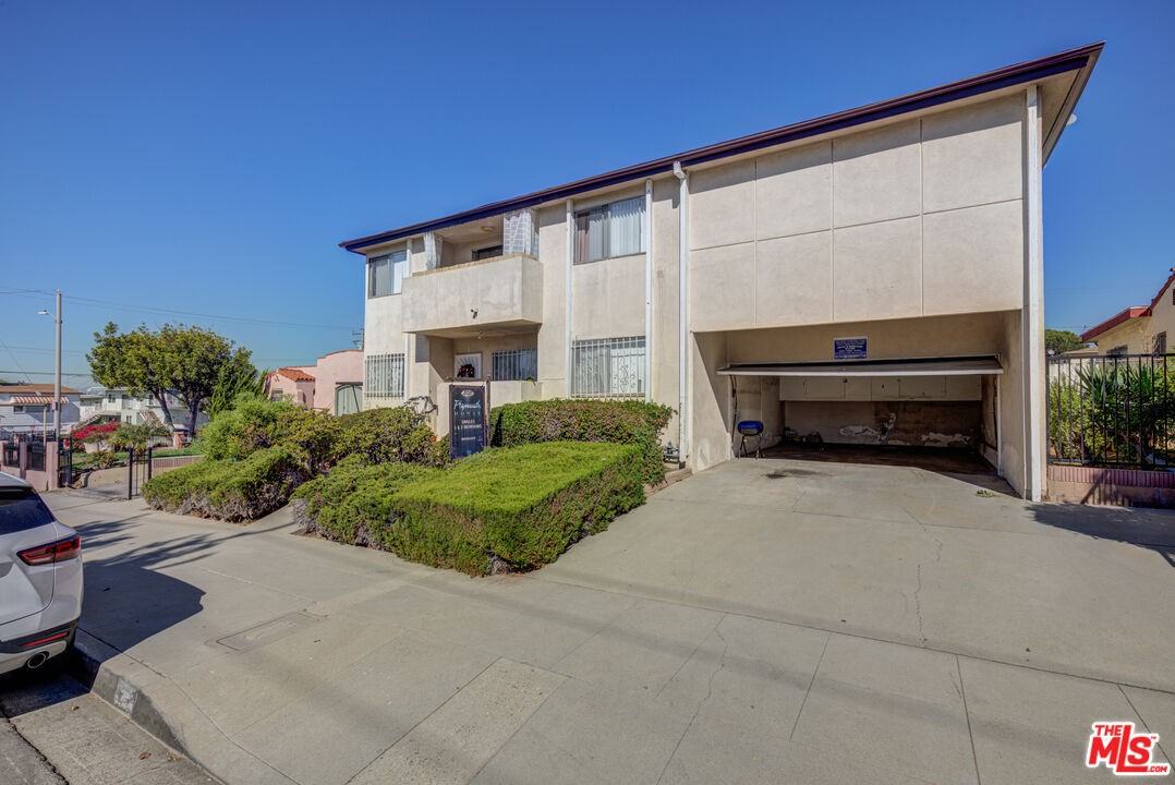 305 E Plymouth St #305A - Photo 5 of 13