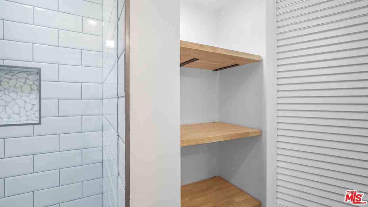 5320 W 57th St #5320 - Photo 3 of 23