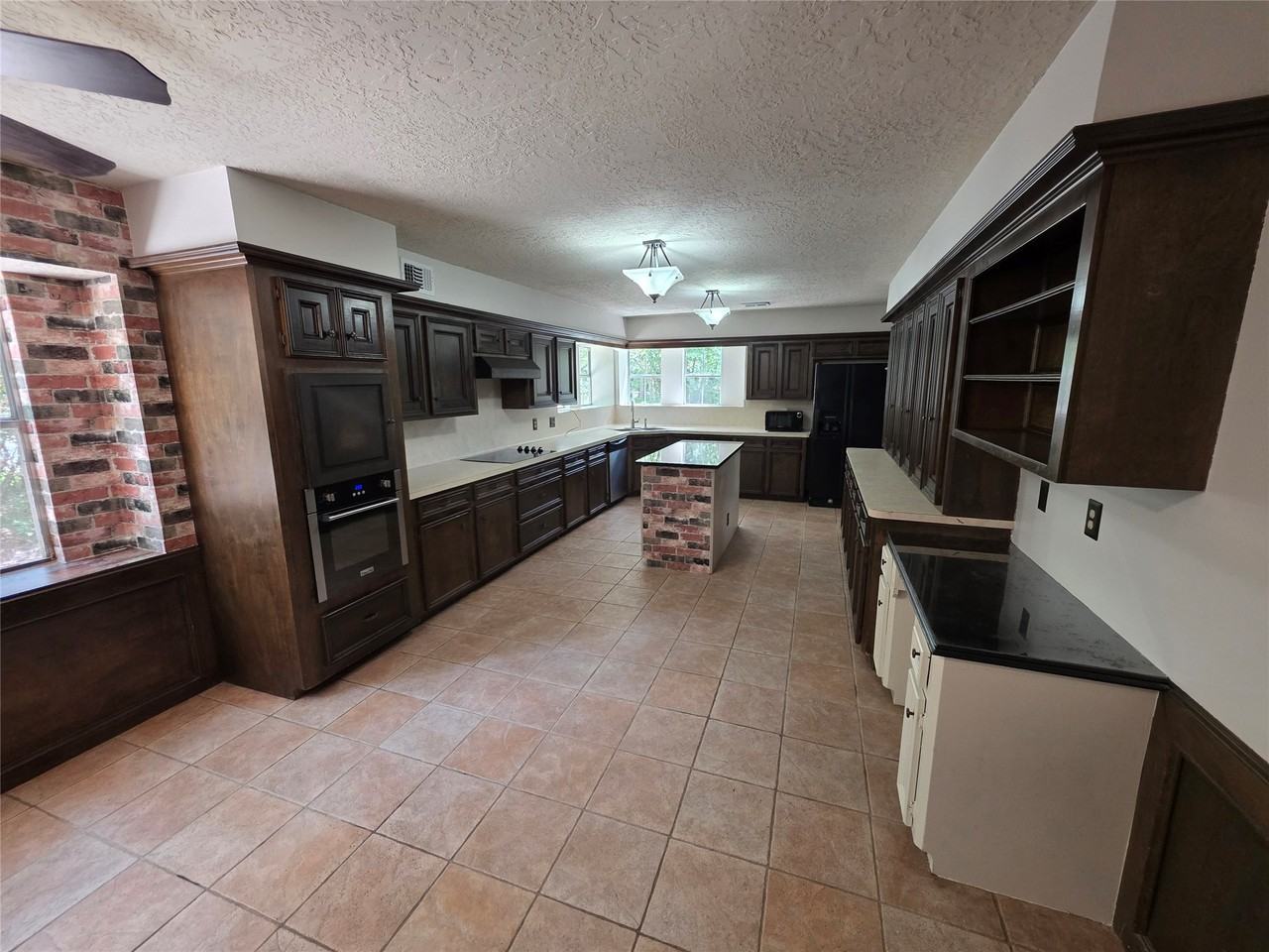 18 Mayfair Grove Ct #18 - Photo 5 of 28