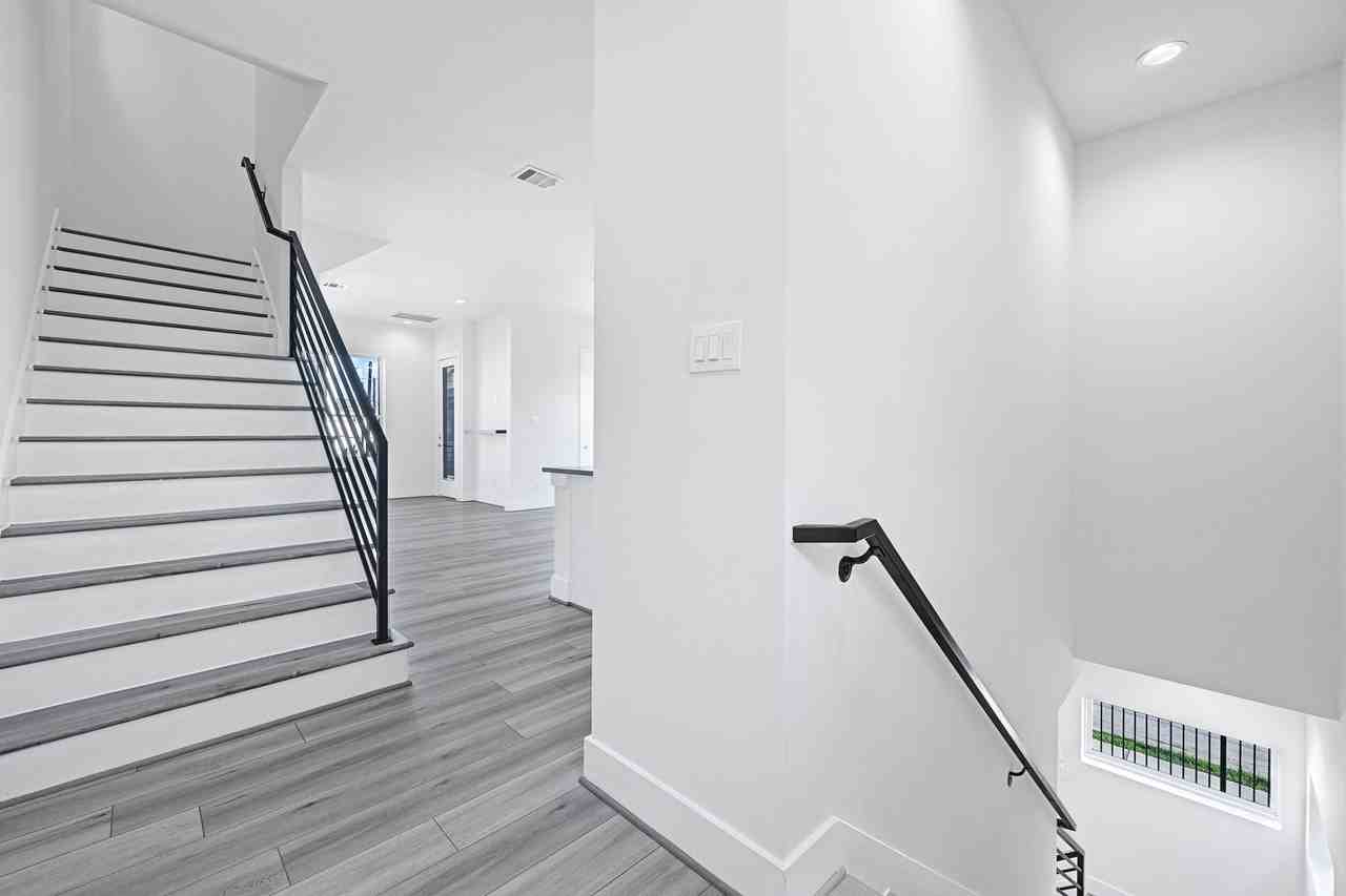 3313 Baer St #3313 - Photo 5 of 26