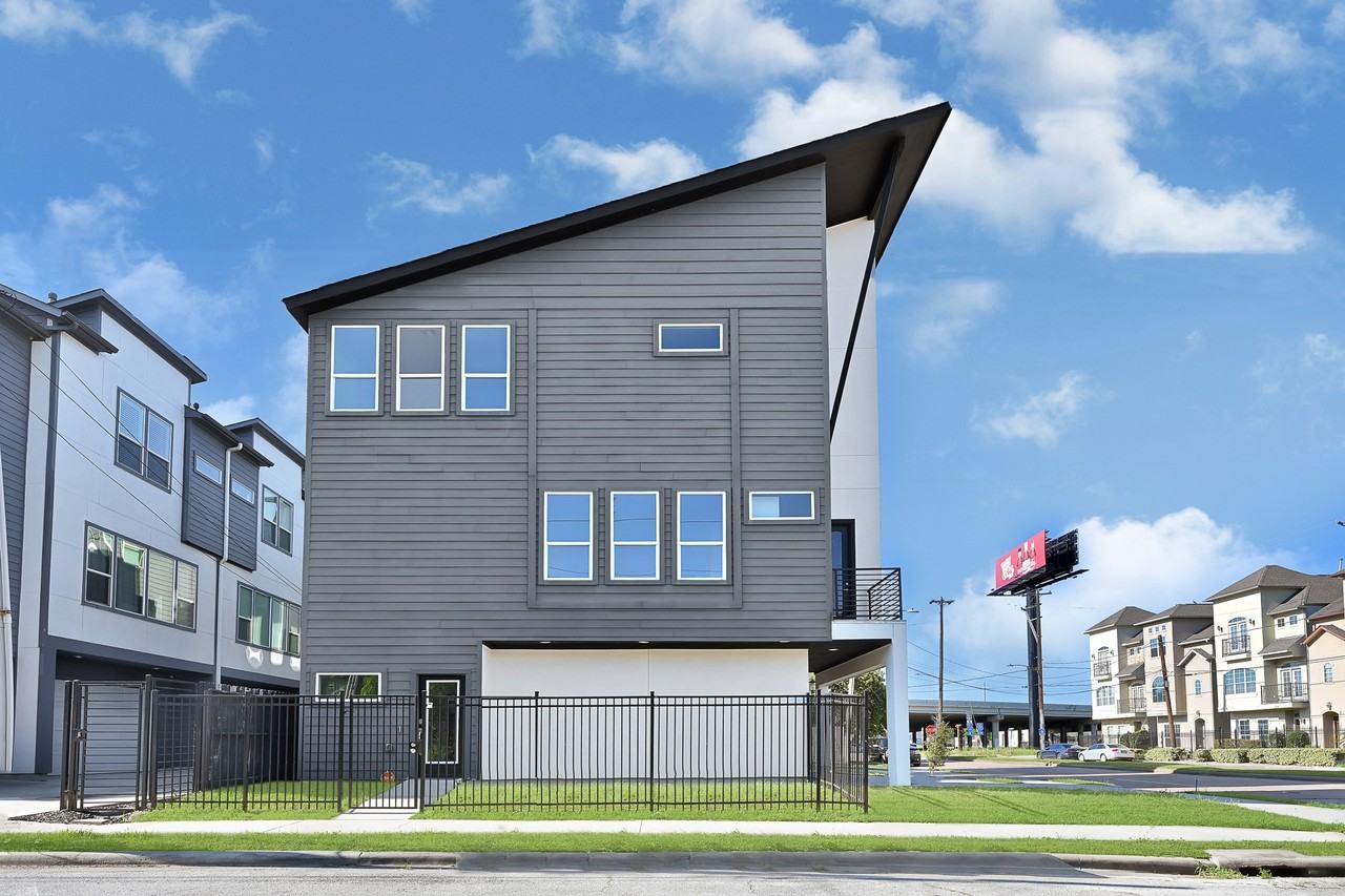 3313 Baer St #3313 - Photo 7 of 26