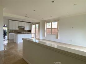 32 Ovation #32 - Photo 1 of 1