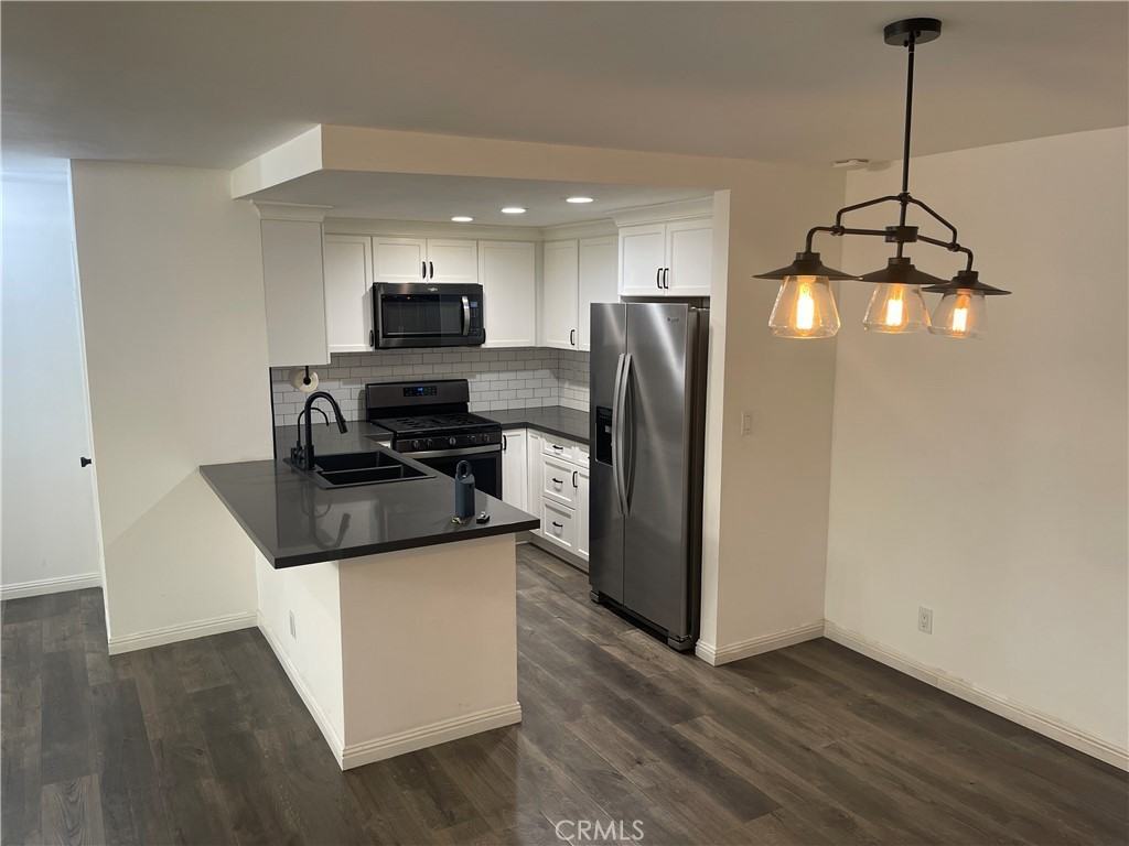 15511 Sherman Way #15511 - Photo 3 of 49