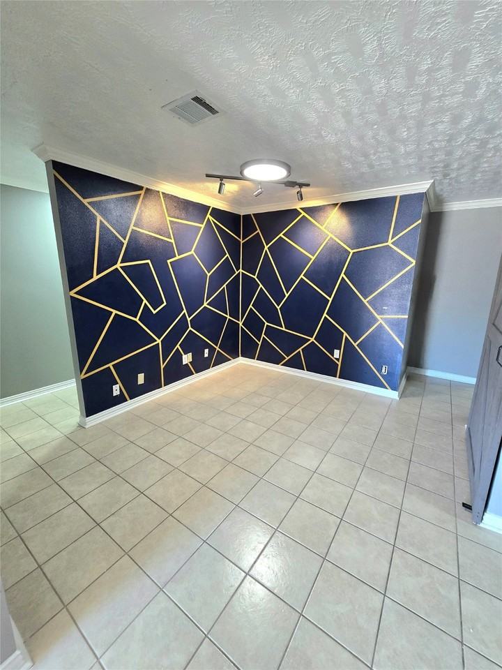 616 Shaver St #616 - Photo 6 of 24