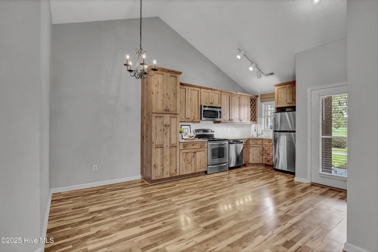 3917 Merestone Drive - Photo 3 of 21