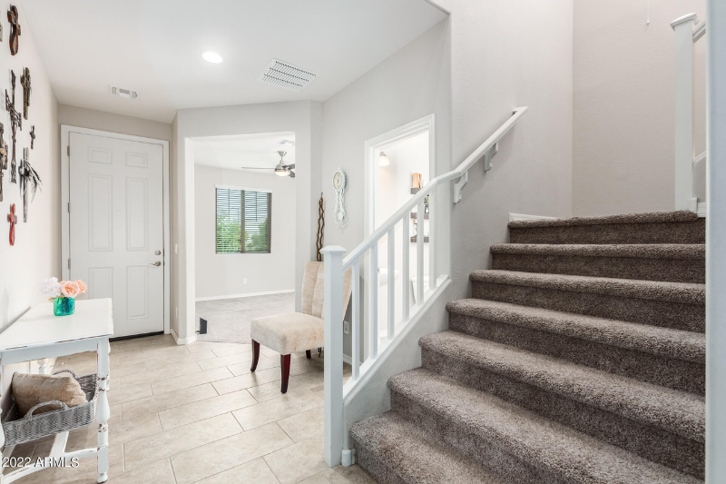 21188 West Almeria Road - Photo 2 of 20