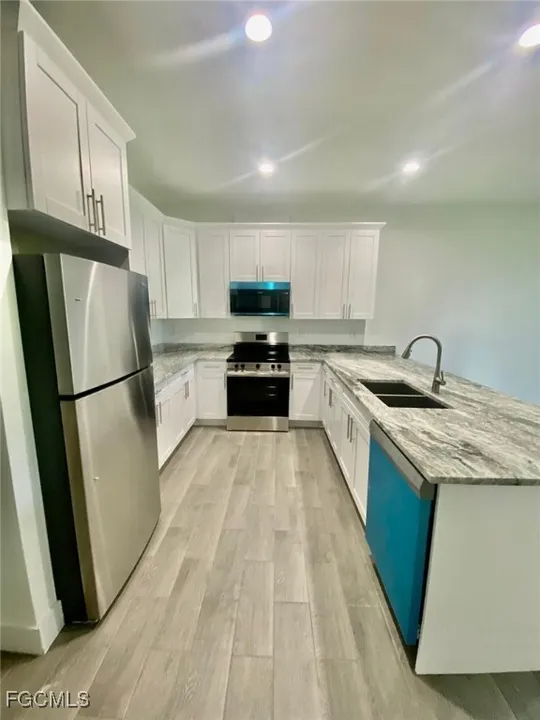 5427 Centennial Blvd - Photo 4 of 11