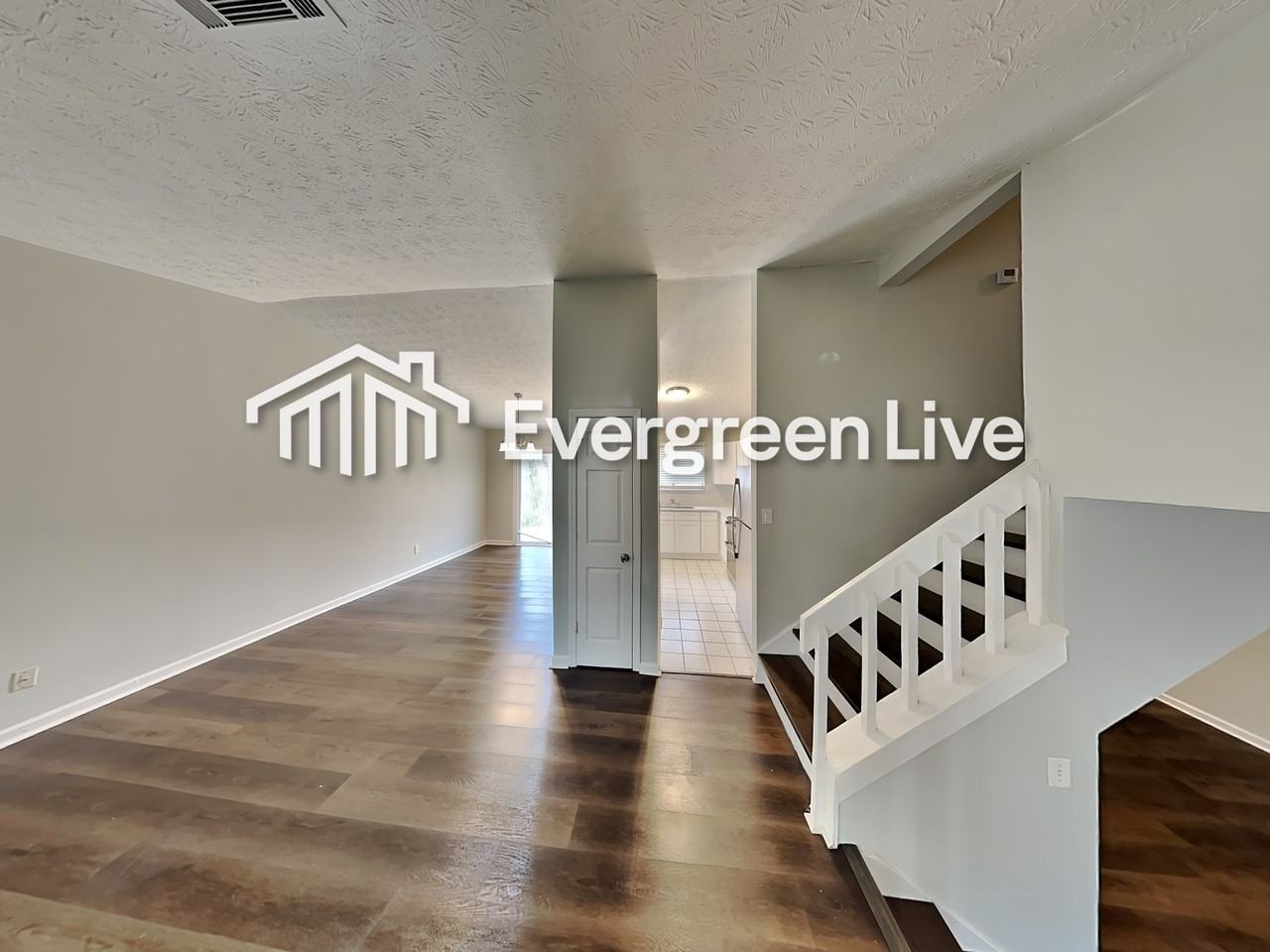 5052 Galbraith Cir - Photo 5 of 21