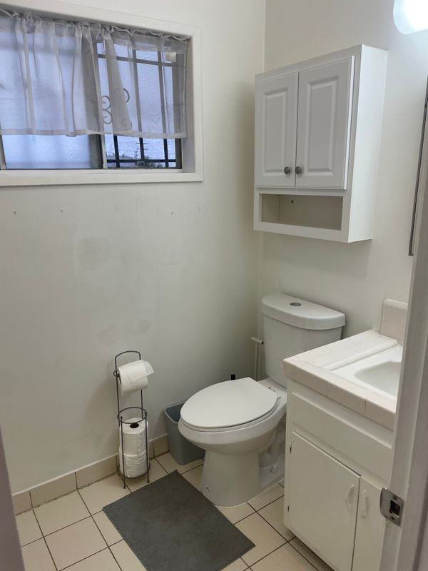 4513 W 132nd St ##B - Photo 6 of 11