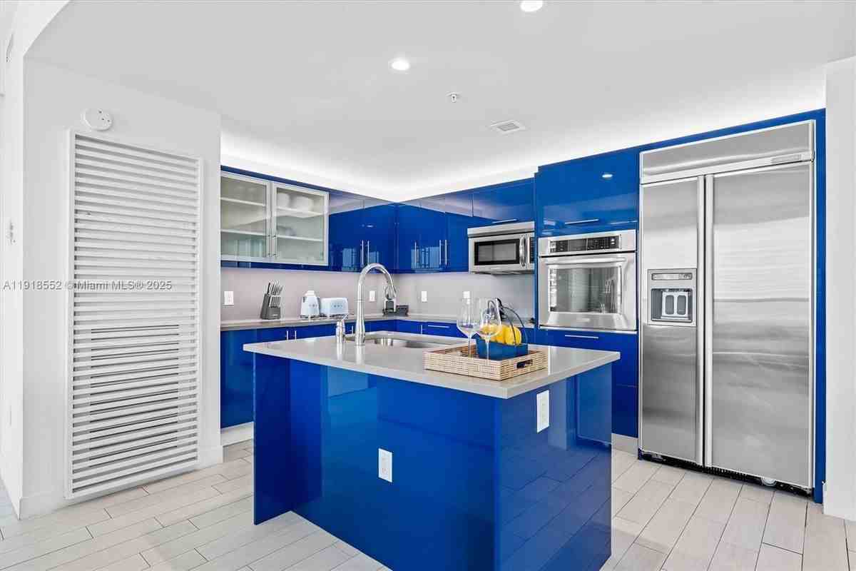 3101 Bayshore Dr - Photo 3 of 3