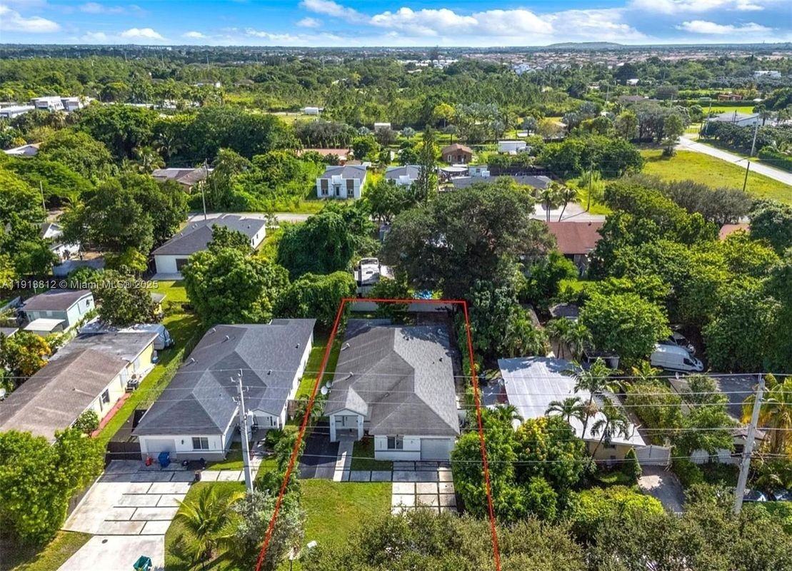 23061 Southwest 124th Court - Photo 2 of 3