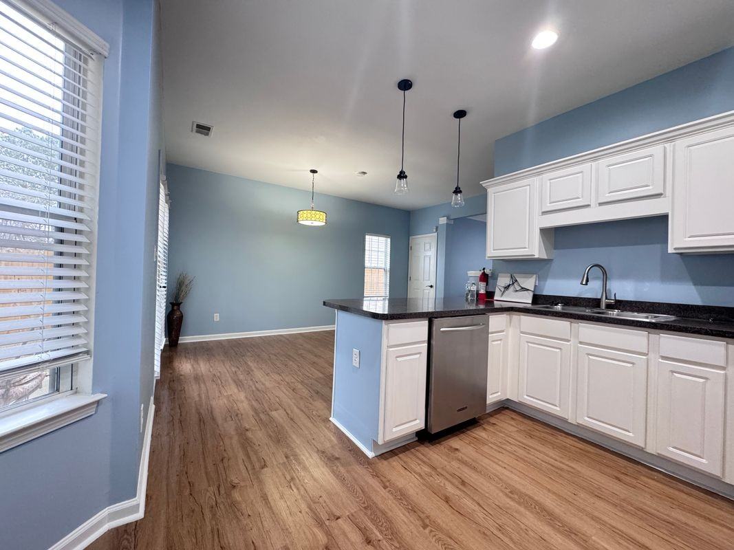 5495 Hampton Court - Photo 2 of 20